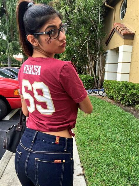 Mia Khalifa Ass Porn Videos